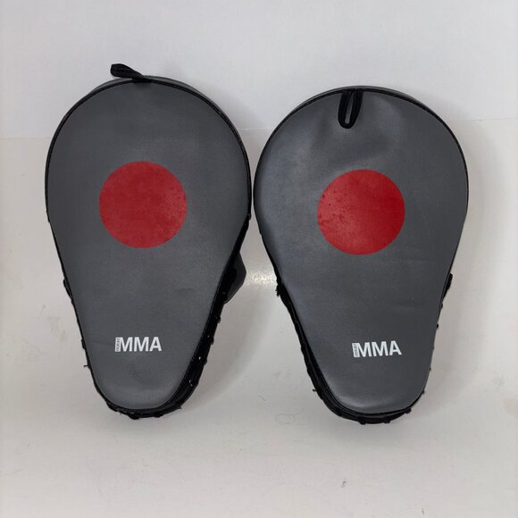 Everlast Boxing Advanced EverCool Mantis Punch Mitts One Size MMA Trainer Pads - Picture 1 of 8